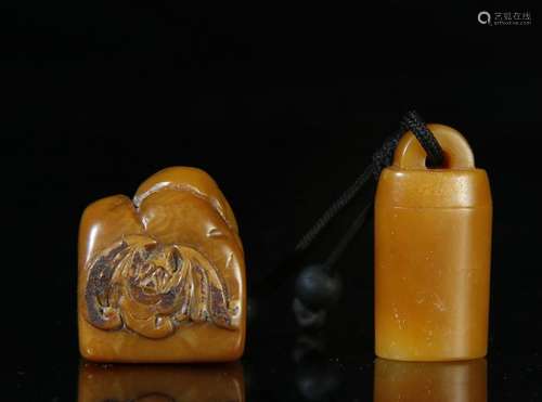 Two Pieces of  Tian Huang Seal