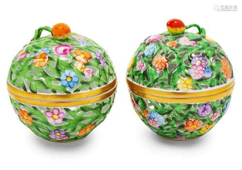 A Pair of Herend Porcelain Potpourris 20TH CEN