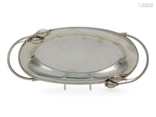 An American Silver Bread Dish 19.43 ozts. Widt