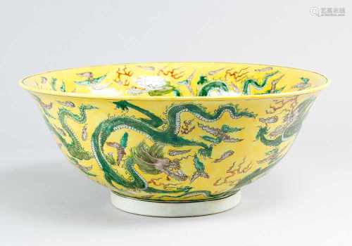 Chinese Porcelain Bowl,Qing Dynasty20x34cmThis is a timed auction on our German portal lot-tissimo.