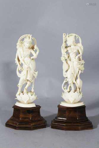 Pair of Indian I. statue on wooden bases18cmThis is a timed auction on our German portal lot-
