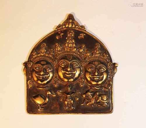 Asian Bronze plaque, cast , original patina18cmThis is a timed auction on our German portal lot-