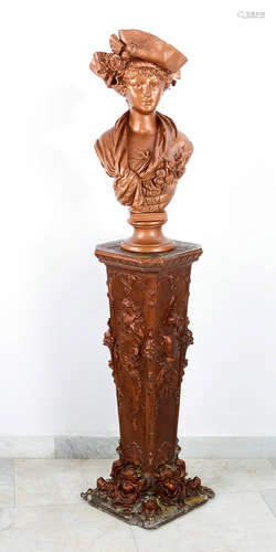 Belle Epoch Terracotta bust of Lady on spelter column painted, 19. century175cmThis is a timed