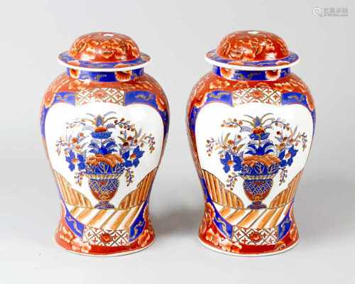 Two Asian lamp stands,porcelain,19.century30cmThis is a timed auction on our German portal lot-