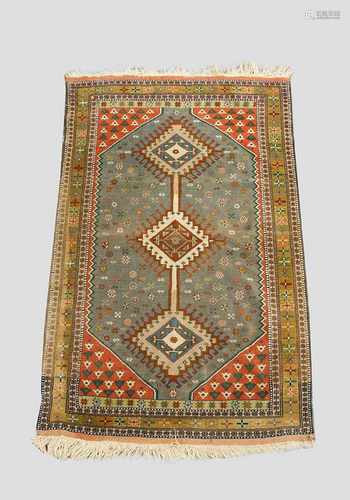 Oriental carpet,120x70cmThis is a timed auction on our German portal lot-tissimo.com.View