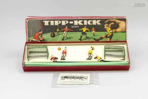 Tischfußballspiel Tip-Kick, Deutschland 1943, im Original Karton (best.). Das Spiel istvollständig