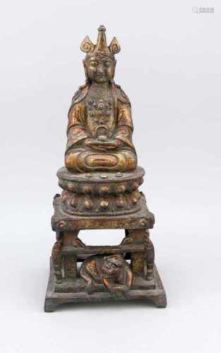 Goldlack-Buddha, China, wohl späte Ming-Dynastie. Bronze mit Goldlack, ber. undkorrodiert. Relativ