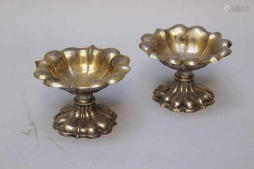 Silver salt and pepper tazzas, Austrian around 18407cmThis is a timed auction on our German portal
