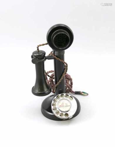 Historisches Telefon, wohl England, Angang 20. Jh. Runder, leicht profilierter Sockel undSchaft