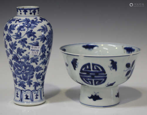 A Chinese blue and white footed bowl of circular form with slightly flared rim, the exterior painted