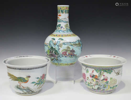 A Chinese famille rose porcelain jardinière, modern, painted with birds, trees and flowers