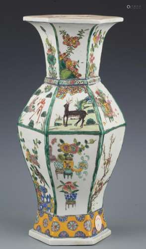 A FAMILLE VERTE LARGE PORCELAIN VASE