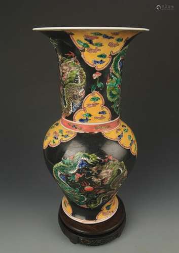 BLACK GROUND FAMILLE VERTE DRAGON PAINTED VASE