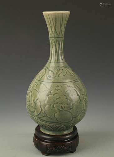 YAO ZHOU KILN STYLE PEONY FLOWER PATTERN VASE