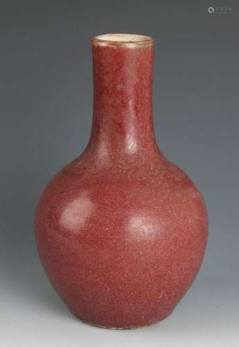 A RED COLOR PORCELAIN 