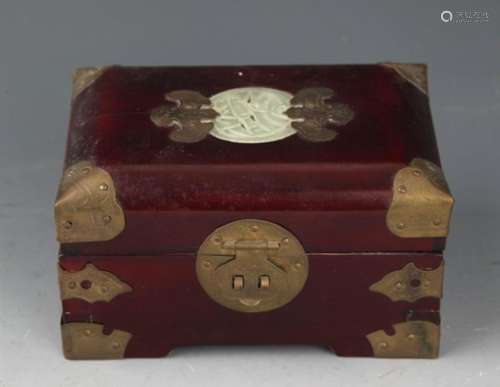 A WOODEN JEWELRY BOX WITH JADE