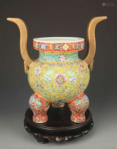 AN ENAMEL COLOR GILT TRIPOD CENSER