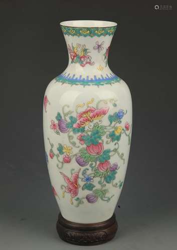 REAR FAMILLE ROSE BUTTERFLY PATTERN GUAN YIN STYLE VASE