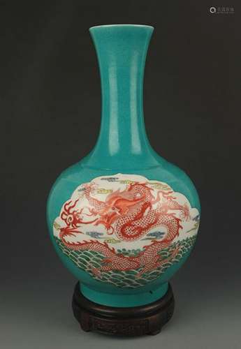 BLUE GLAZE FAMILLE VERTE DRAGON PAINTED GLOBULAR SHAPE