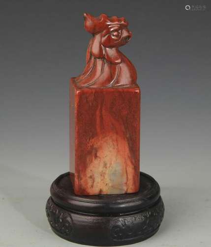 A FINE SOAPSTONE CHICKEN TOP SEAL