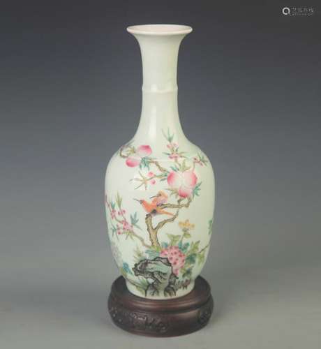 RARE FAMILLE ROSE FLOWER AND BIRD PATTERN LONG NECK