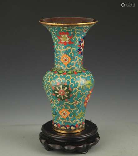 A CLOISONNE ENAMEL LOTUS PATTERN FLOWER JAR