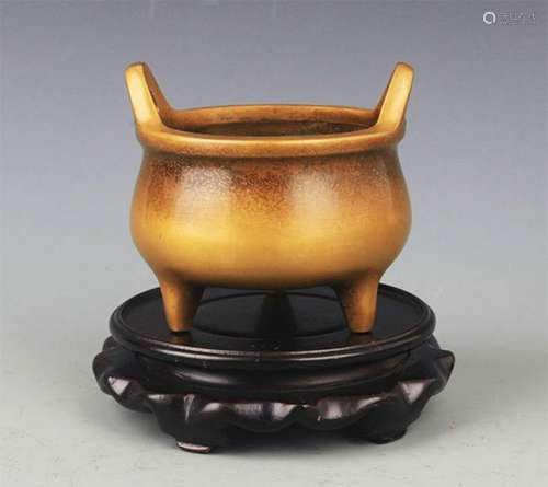 A SMALL DOUBLE EAR BRONZE CENSER