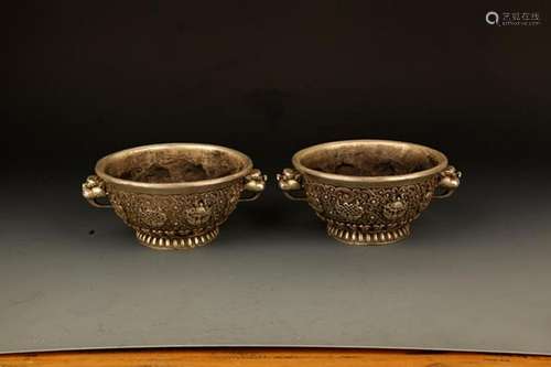 PAIR OF FLOWER CARVING BRONZE INCENSE BURNER