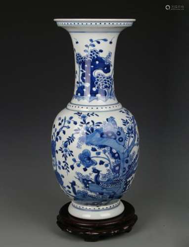 BLUE AND WHITE PEONY PATTERN PLATE TOP PORCELAIN VASE