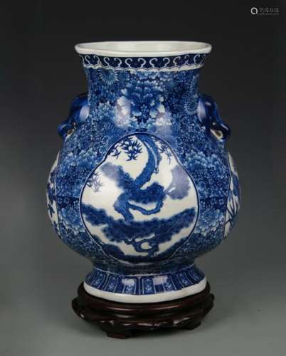 BLUE AND WHITE FLOWER AND BIRD PATTERN PORCELAIN JAR