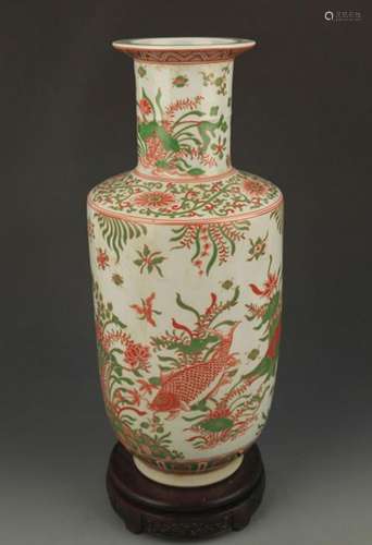 FAMILLE ROSE FISH PATTERN PORCELAIN VASE