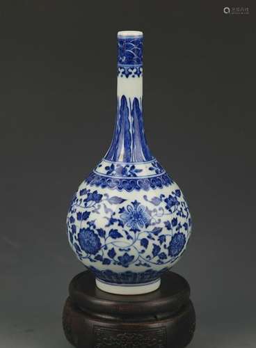 A RARE BLUE AND WHITE FLOWER PATTERN LONGNECK PORCELAIN