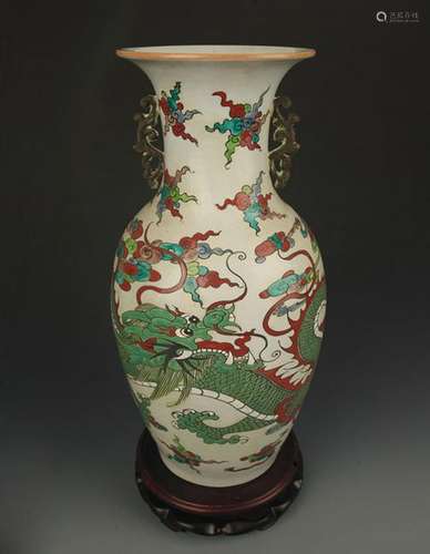 FAMILLE VERTE DRAGON PAINTED DOUBLE EAR VASE