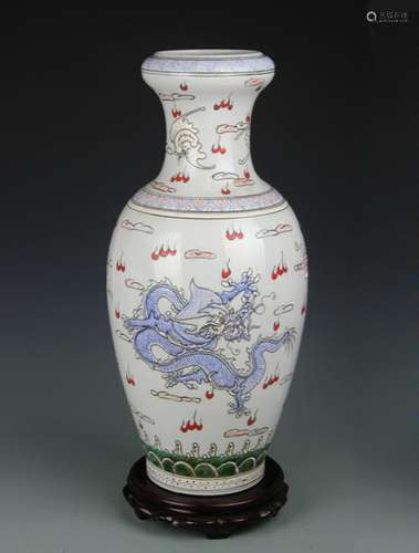 FAMILLE ROSE DRAGON PATTERN PORCELAIN VASE