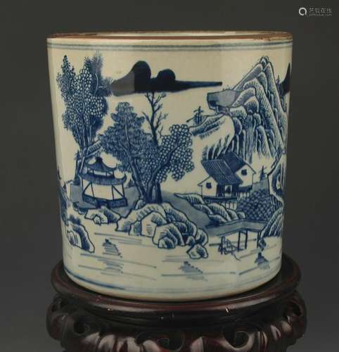 BLUE AND WHITE CHARACTER PATTERN PORCELAIN BRUSH HOLDER