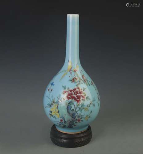 A RARE LIGHT BLUE GLAZE FAMILLE ROSE PORCELAIN VASE