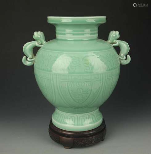 LONG QUAN KILN GREEN GLAZE DRAGON HANDLE JAR