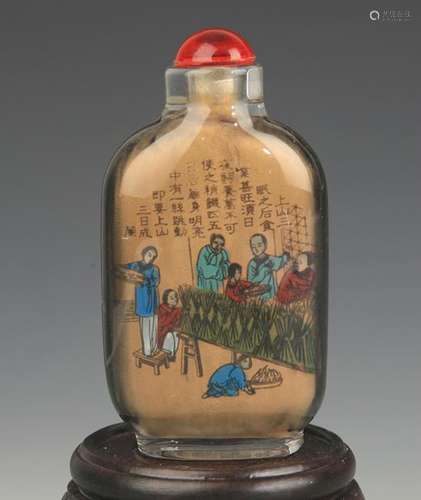 A FINE STORY PAINTED GLASS SNUFF BOTTLE