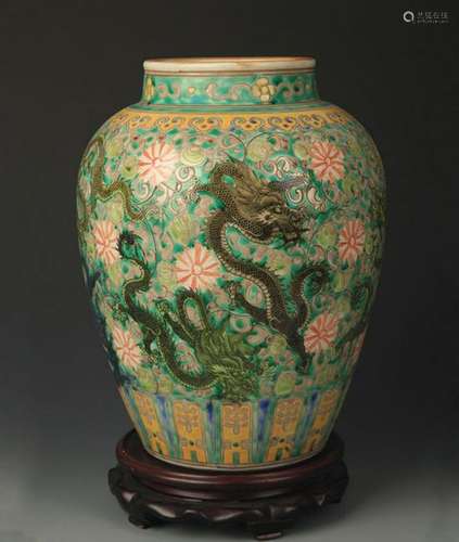 A SAN CAI COLOR DRAGON PAINTED JAR