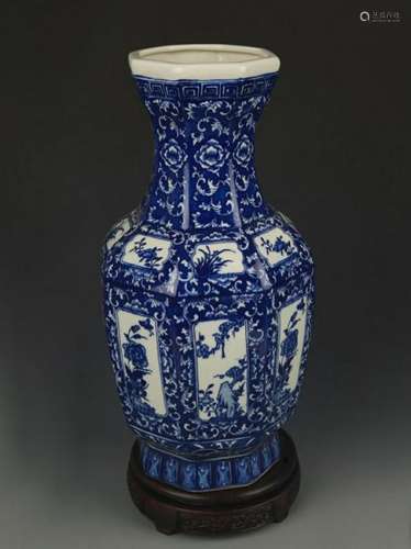BLUE AND WHITE FLOWER PATTERN EIGHT SIDE VASE