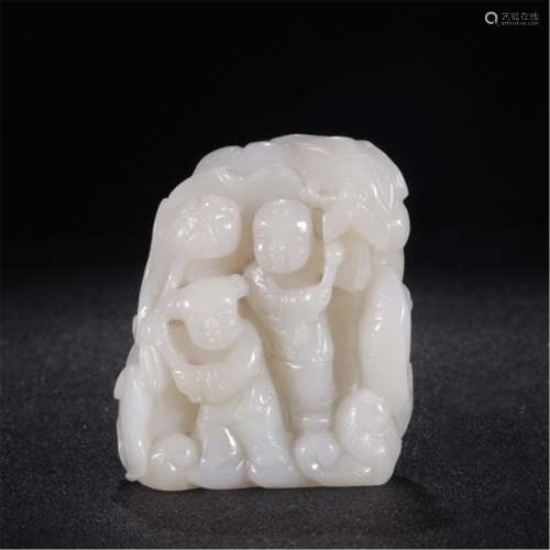 CHINESE WHITE JADE FIGURES WITH LOTUS TABLE ITEM