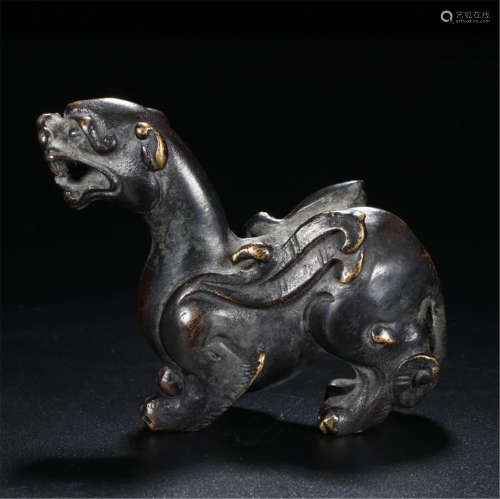 CHINESE BRONE COUCHING BEAST TABLE ITEM