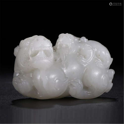 CHINESE WHITE JADE BEAST TABLE ITEM