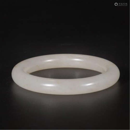 CHINESE WHITE JADE BANGLE