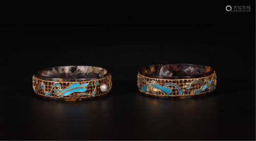 PAIR OF CHINESE SHELL SILVER ENAMLE BANGLES