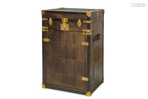 An Andrew Martin leather chest