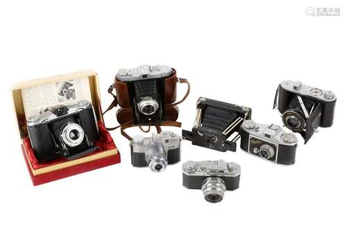 A Tray of Viewfinder & Folding Cameras