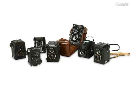 A Group of TLR Cameras