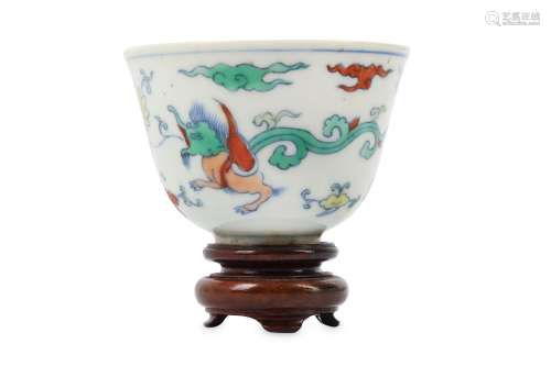 A CHINESE DOUCAI 'DRAGON' CUP.