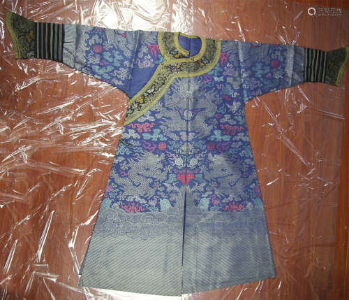 清代   织锦紫地龙袍